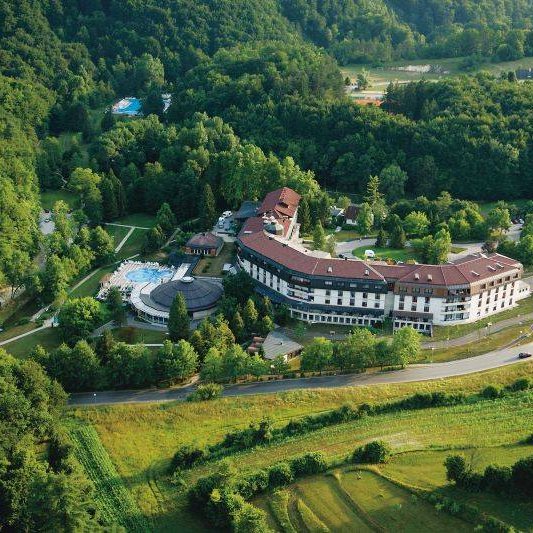 Ubytování s polopenzí 