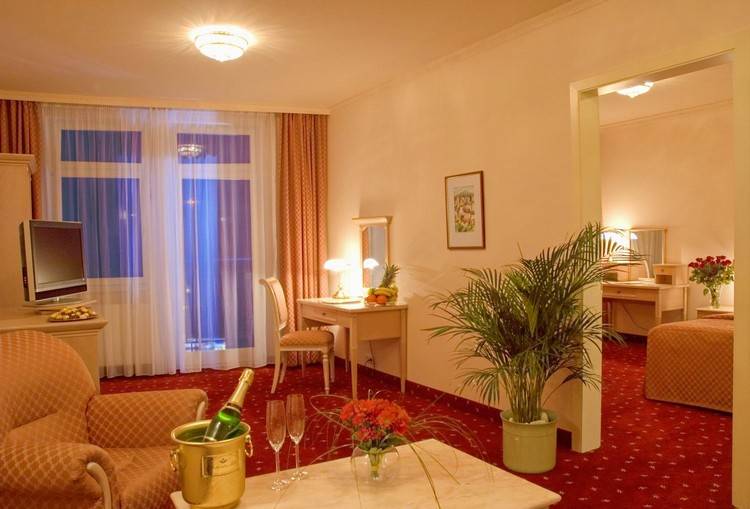 Premier Suite 