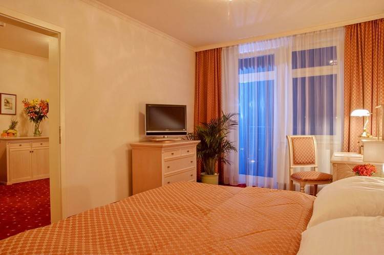 Premier Suite 