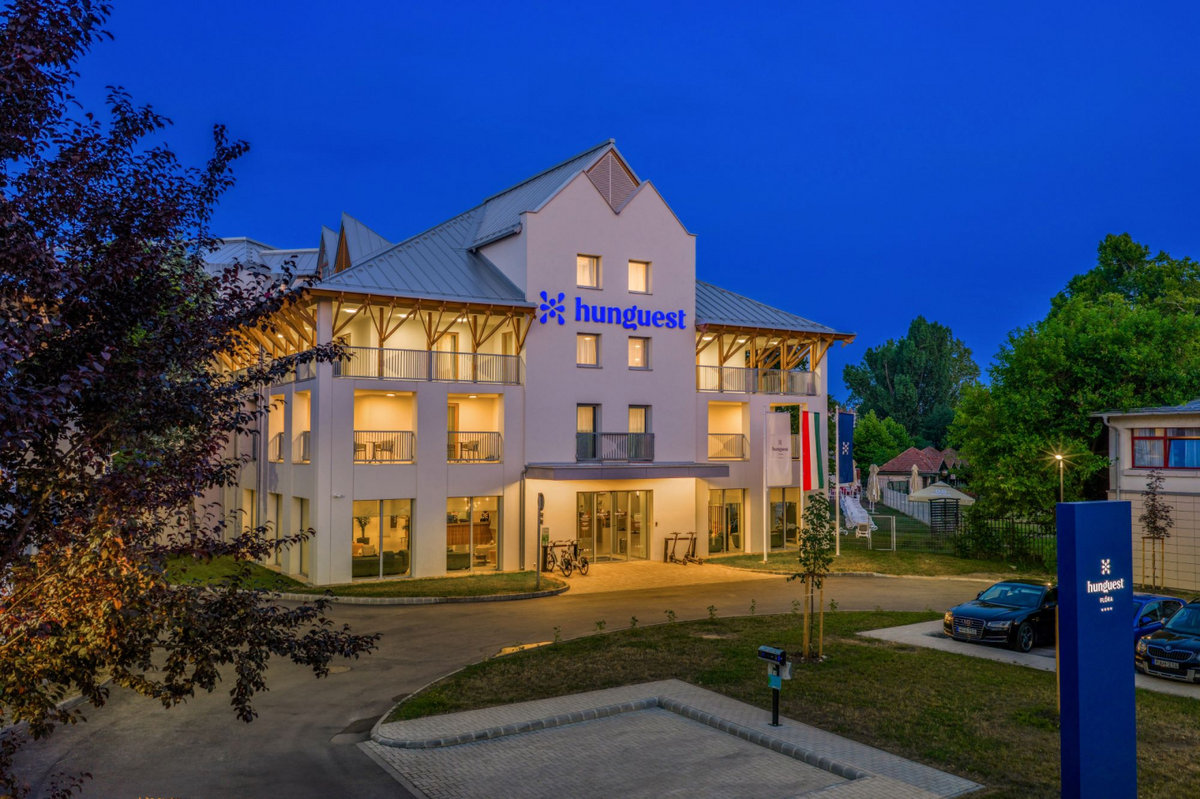 Hunguest Hotel Flóra ****