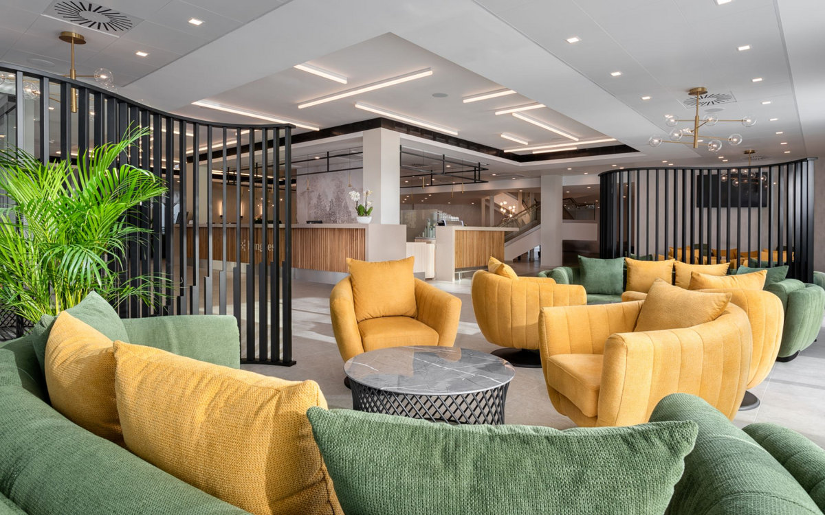 Hunguest Hotel Flóra ****