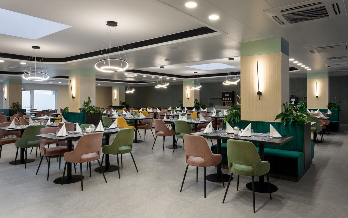 Hunguest Hotel Flóra ****