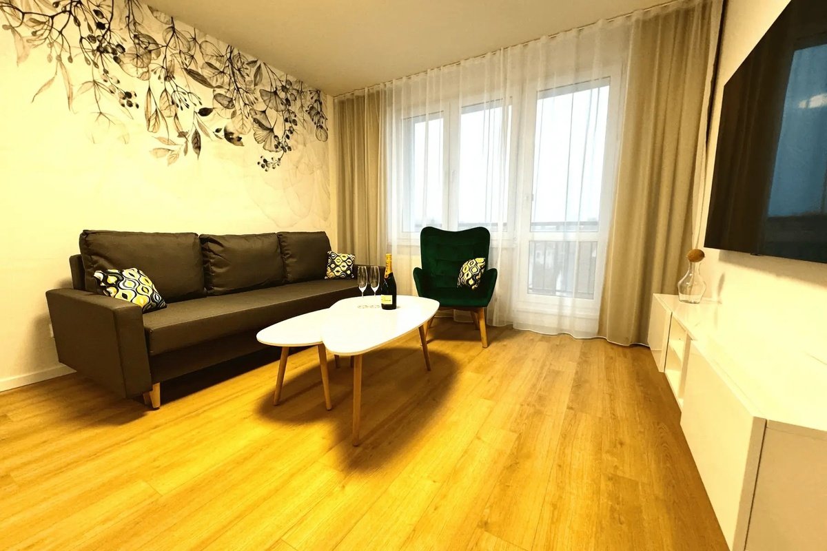 1,5 pokojový apartmán + balkon